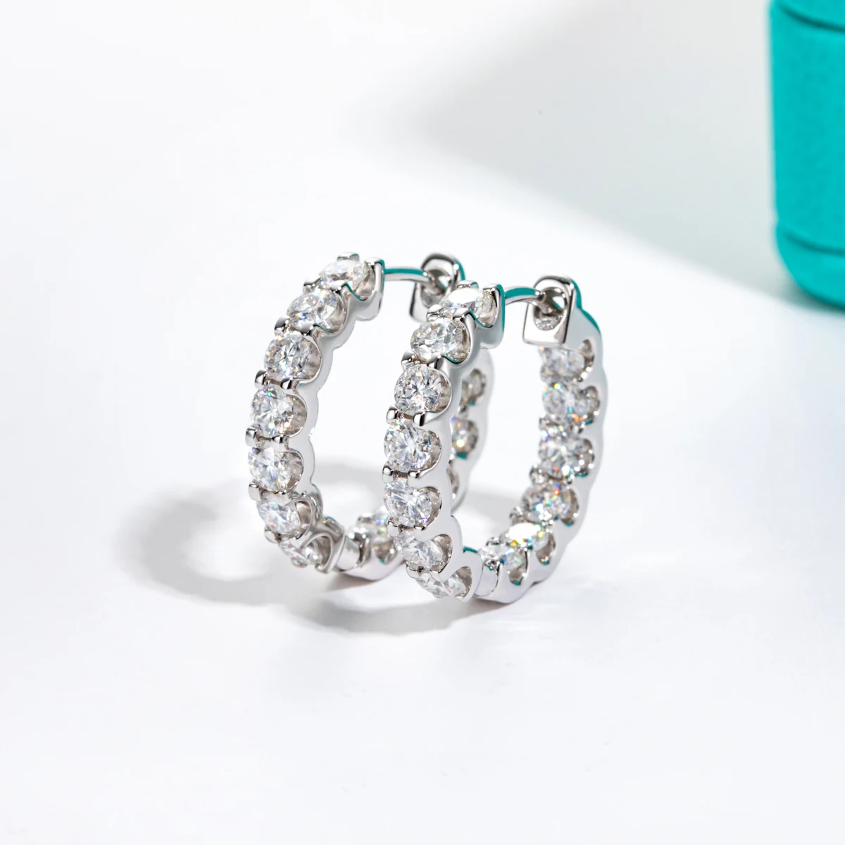 AnuJewel 3mm 2.6cttw D Color Moissanites Hoop Earrings 925 Sterling Silver Luxury Huggie Earring for Women Jewelry Wholesale 3