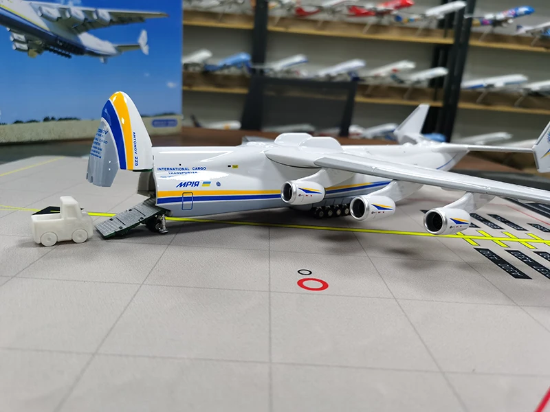 42 センチメートル 1/200 スケールアントノフ AN-225 AN225