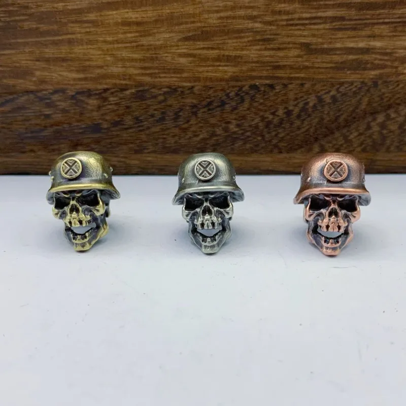 

Brass Soldier Skull Head Helmet Knife Beads Key Chains Lanyard Pendants Jewelry Punk Retro EDC DIY Paracord Hangings Accessories