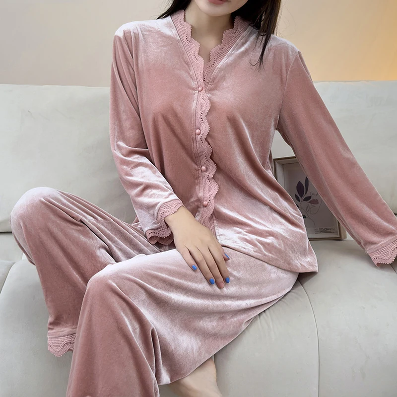 Velvet sleepwear for autumn and winter women lace cardigan long sleeved set sexy and elegant can be worn as outerwear plus size