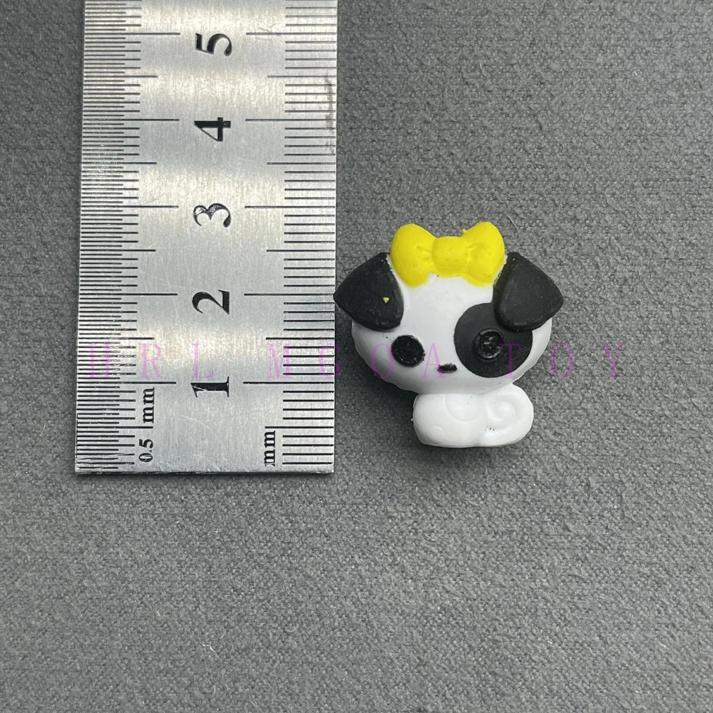 オリジナル 2.5-5 センチメートル選択可能ララループシーの妹人形とペットアクセサリー PVC 女の子のホリデーギフトコレクション Pvc おもちゃ