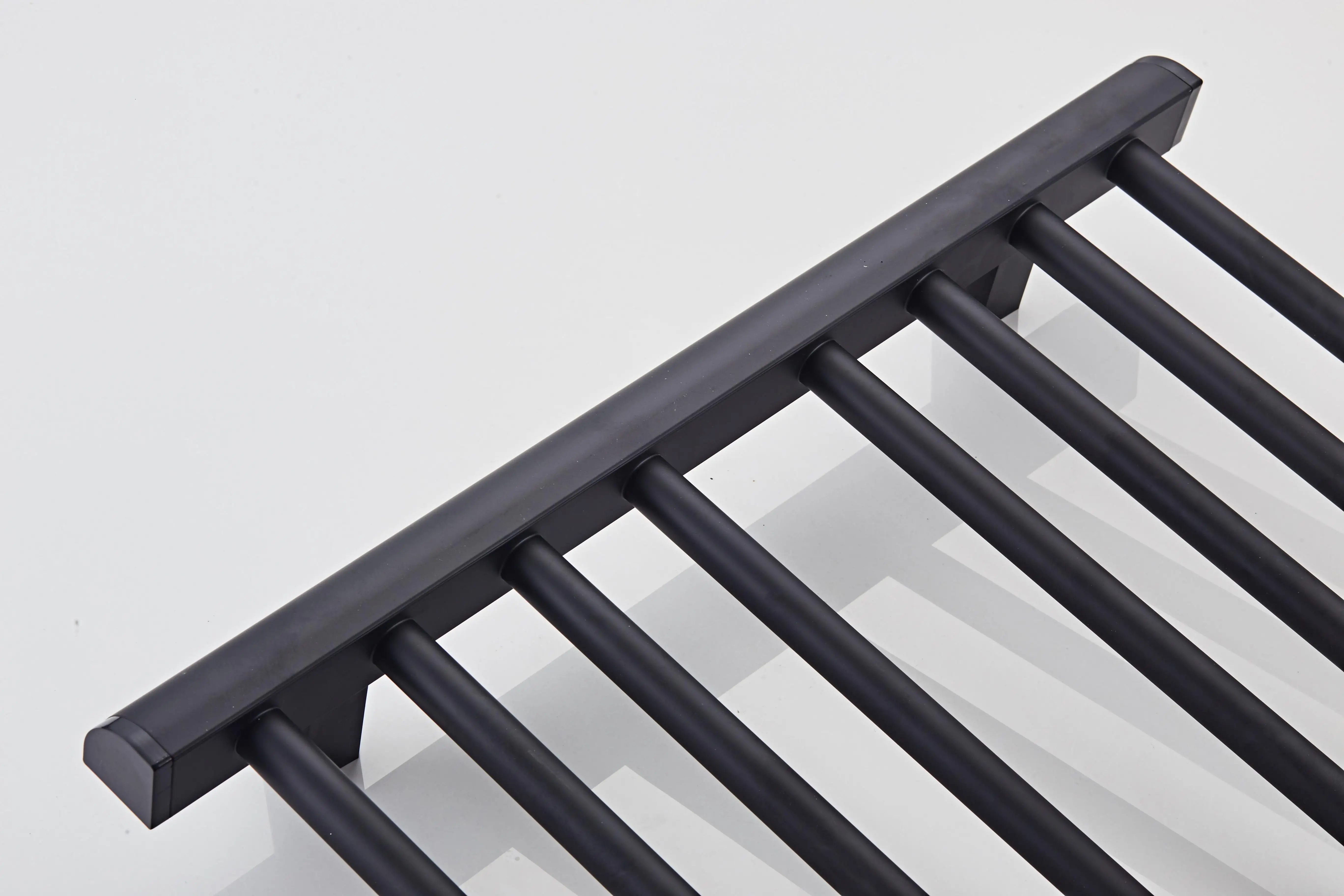 Description Picture 4 of itemHeating Towel Warmer Carton Romantic Matte Black Heater KTWD038B High Quality Bathroom Use Aluminum Electric Heated Towel Racks