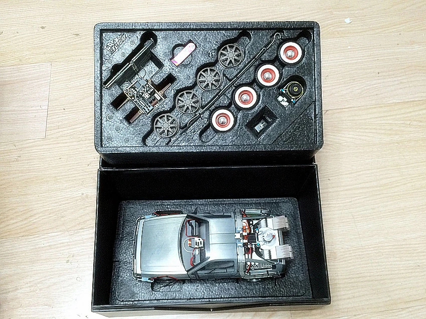 Hot W 1/18 Super Elite Back To The Future 타임 머신 BLY44 Ultimate Editon Collection 다이 캐스트 모델
