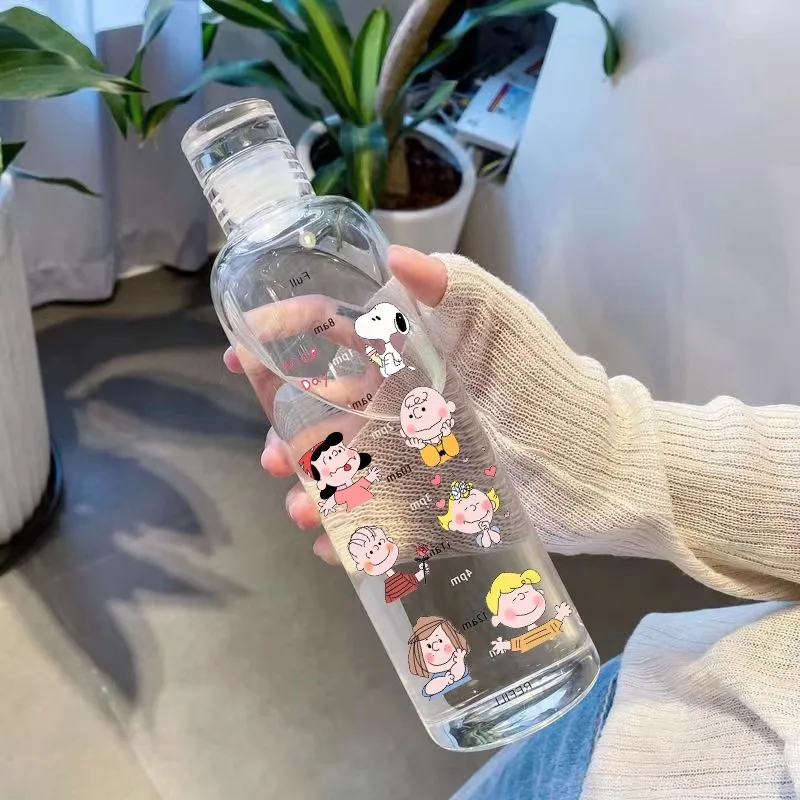 Water Bottle 500ML Snoopy Water Bottle Anime Sports Water Cup Large Capacity Portable Plastic Cups Kids School Cup Motivational