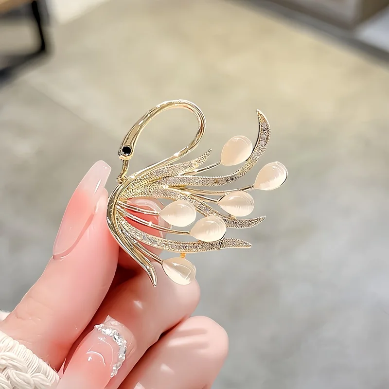 Birds Butterfly Cat Brooch For Women Pearl Rhinestone Animal Jewelry Coat Dress Lapel Pins Wedding Party Gifts