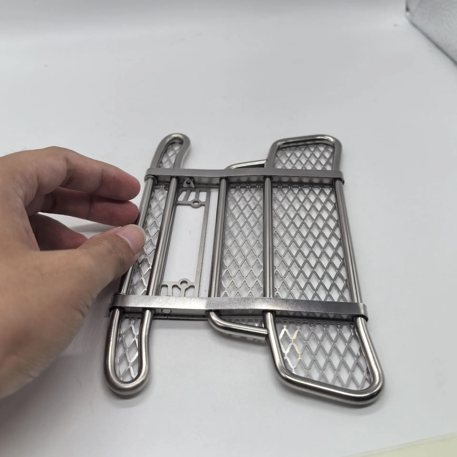 Scaleclub Modell für Tamiya 1:14 für Scania 770S Upgrade Metallschutzgitter Tierzaun Bullpen für Actros Volvo Autoteile – Detail 7