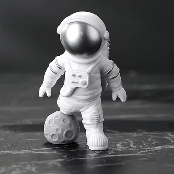 4 pcs Astronaut Figure Statue Figurine Spaceman Sculpture Educational Toy Desktop Home Decoration Astronaut Model For Kids Gift 2