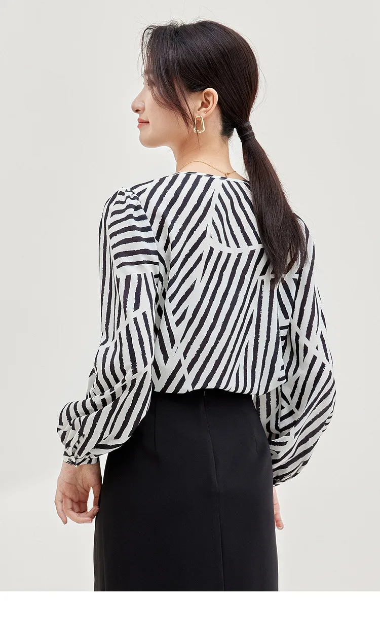 SENTUBILA Women Elegant Print Chiffon Blouses and Tops 2025 Contrast Striped Round Neck Puff Sleeve Loose Autumn Shirts 133V5130