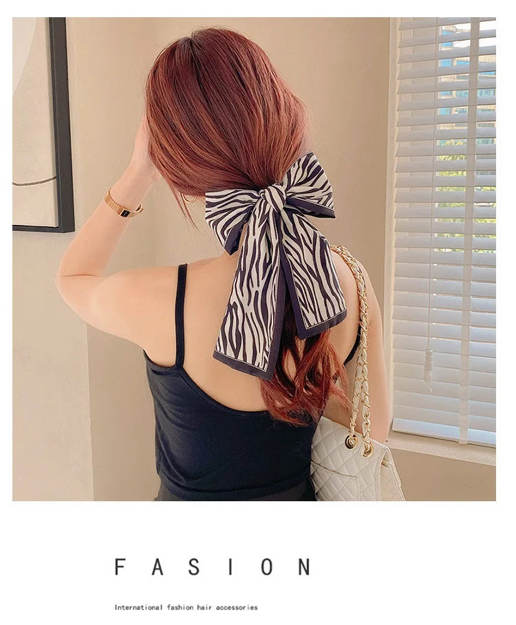 Different styles with hair band