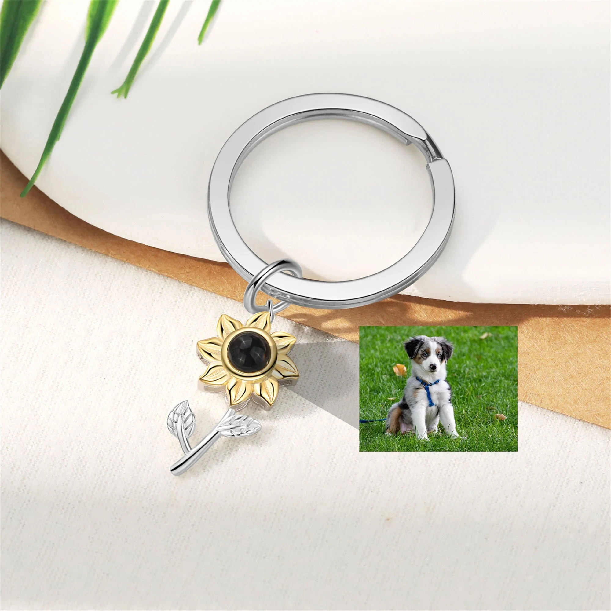 Custom Photo Projection Keychain Sun Flower Drop Pendant Keyring with Picture Inside for Women Hidden Photo Jewelry Pet Gift