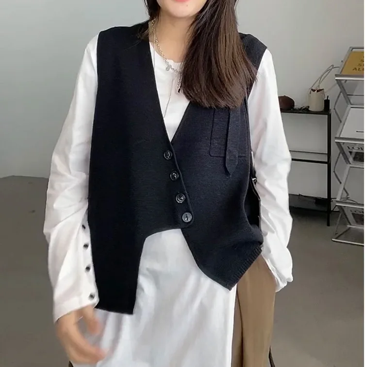 

2022 Irregular Design Sense V-Neck Vest Coat Women's Short Spring and Autumn Fashion Sleeveless Knitted Vest Vest