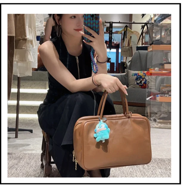 2024 Nuova valigetta in pelle Bowling Borsa a tracolla a spalla per pendolari di grande capacità Borsa da donna_voghion.com