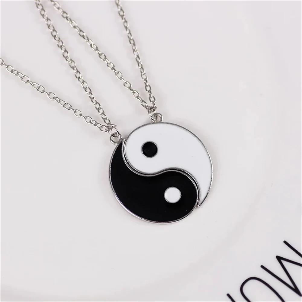 2 Pcs/Set Couple Necklace Vintage Yin Yang Gossip Pendant Choker Jewelry For Best Friends Yin Yang Tai Chi Necklace Friendship 2