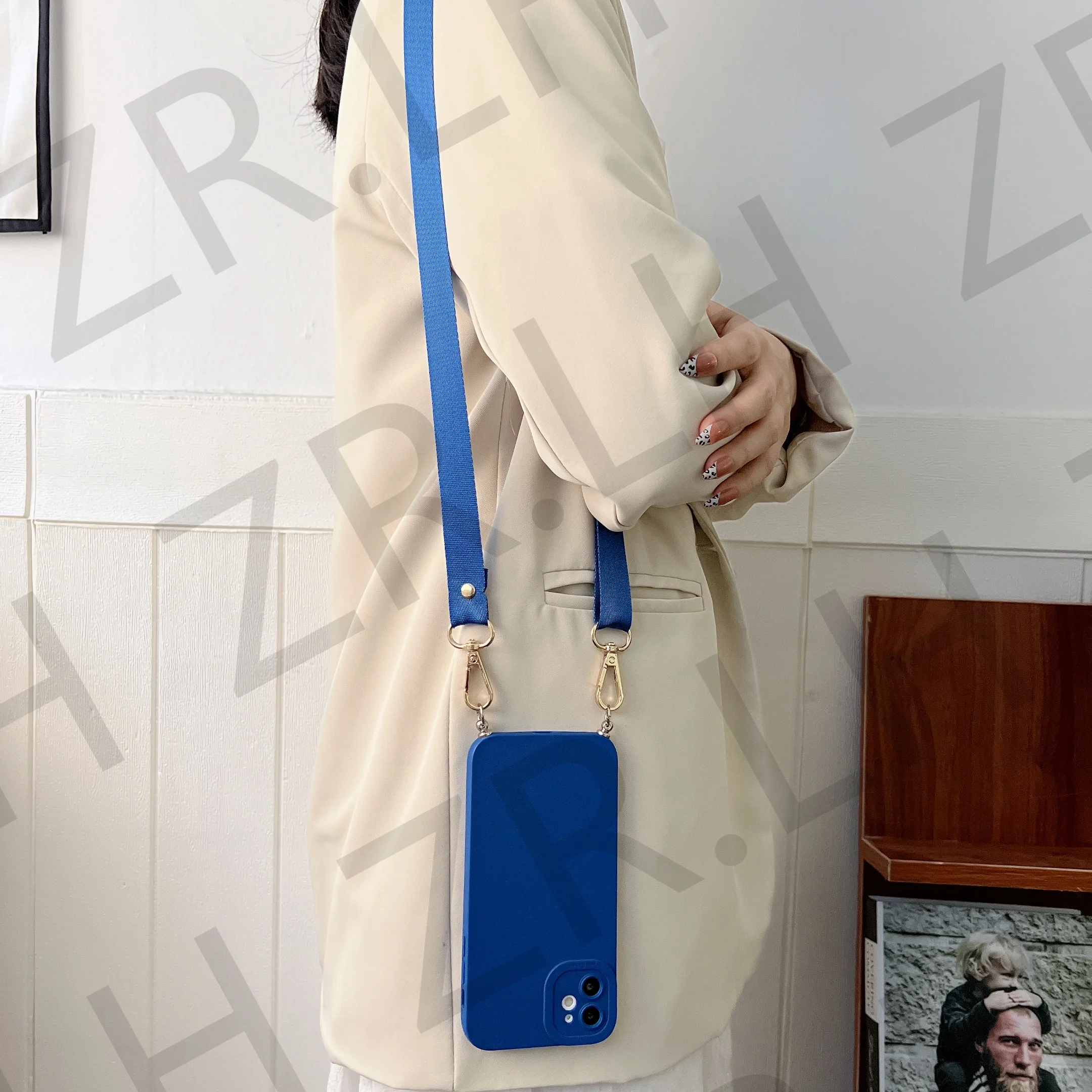 Elegant Crossbody Necklace Lanyard Phone Case with Chain and Silica Gel TPU Cover