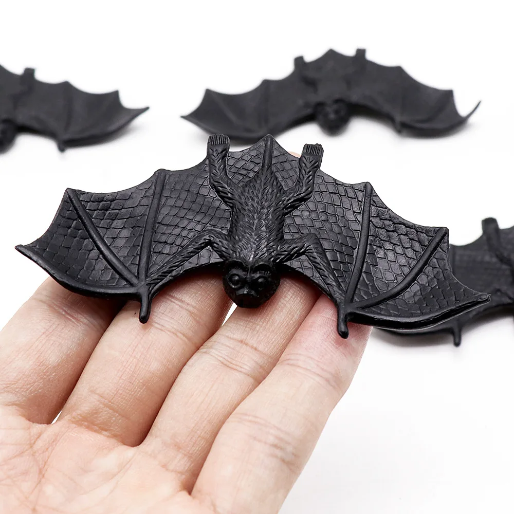 

10pcs Halloween Realistic Plastic Bat Simulation Black Bat Insect Tricky Props Prank Toys Horror Novelty And Interesting Gift
