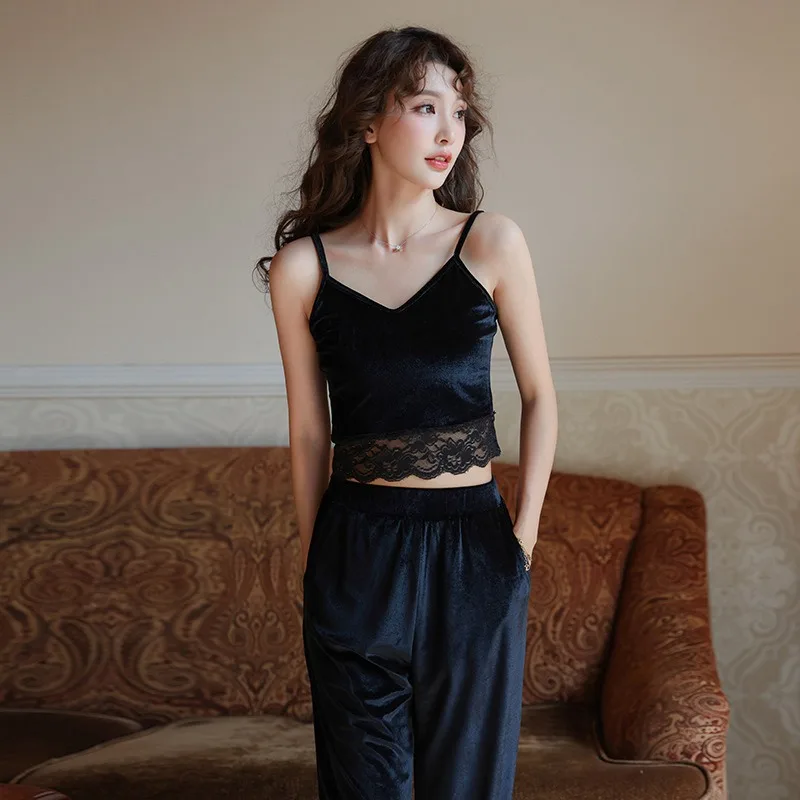 Рисунок 2 - Женские осенне-зимние толстые пижамы