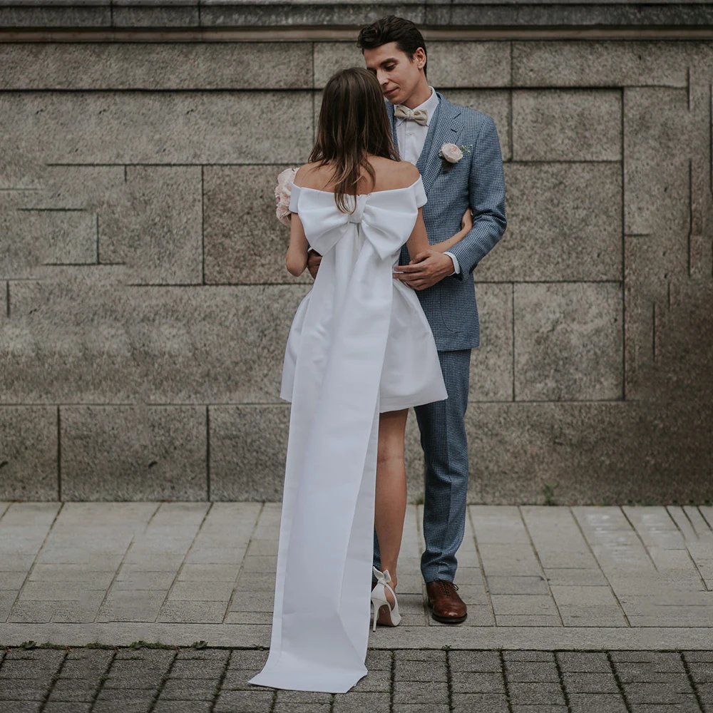 Short A-Line Wedding Dress With Bow Back Off the Shoulder Simple White Satin Bridal Gown Mini Garden Outdoor Robe De Mariee