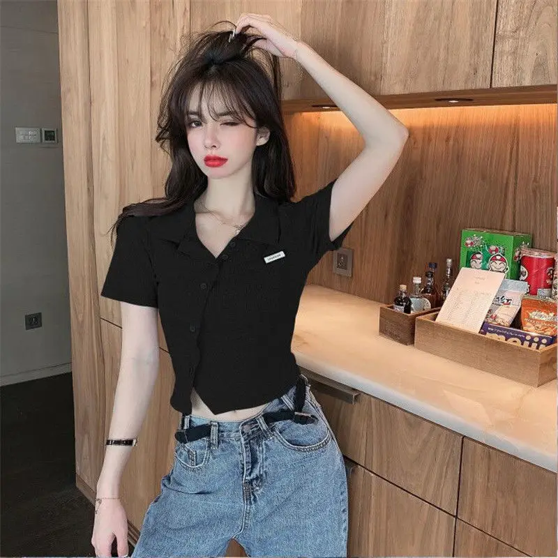 Camicia con collo a polo Bottoni T-shirt da donna Tinta unita Crop Top Gioventù Y2k Abiti di moda V di alta qualità con colletto Estetico sintetico - immagine 5
