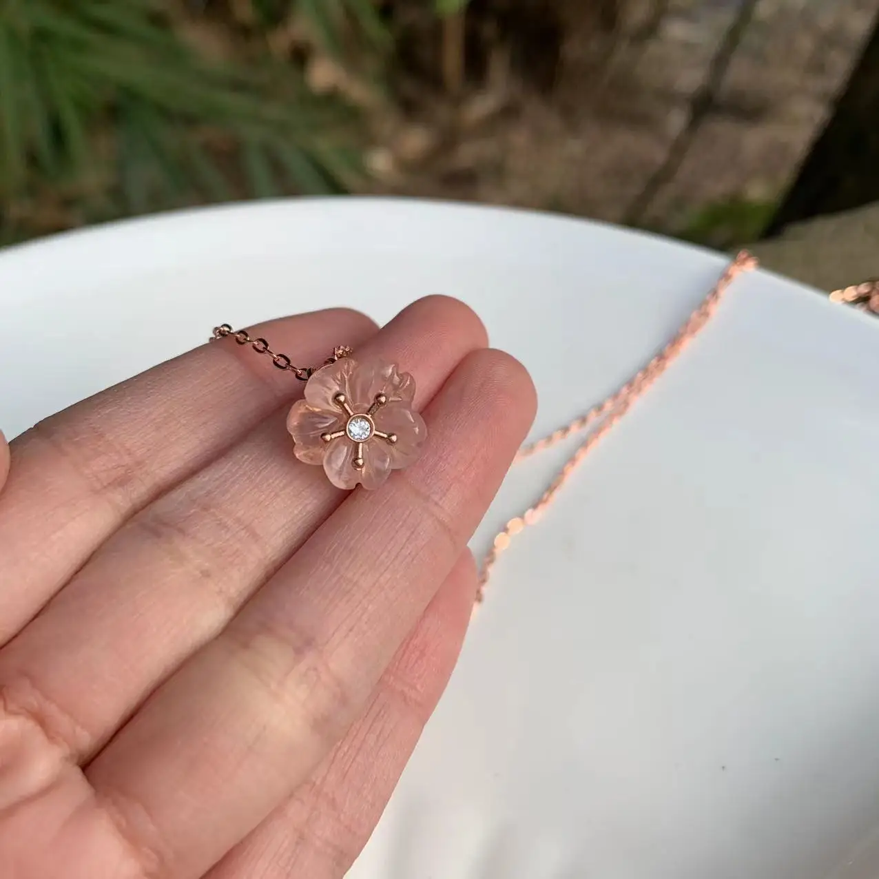 Natural Stone Pendant Necklace ross quartz High Quality Jewelry Women Gifts Fine