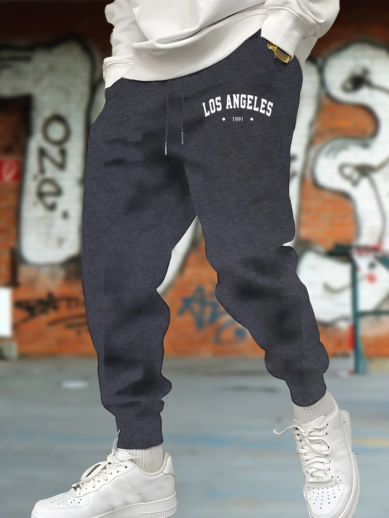 Men's Los Angeles fashion jogging pants, casual sports pants, black polyester fiber suitable for outdoor activities