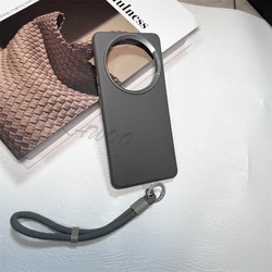 Coque en cuir premium avec bandoulière ajustable et lanyard