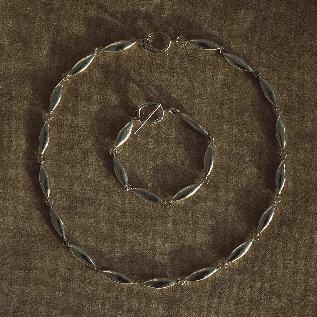 

INS French Style Cold Niche Design High-End Texture Willow Leaf Necklace Metal Chain Unique Personality Fashion Charm Bracelet