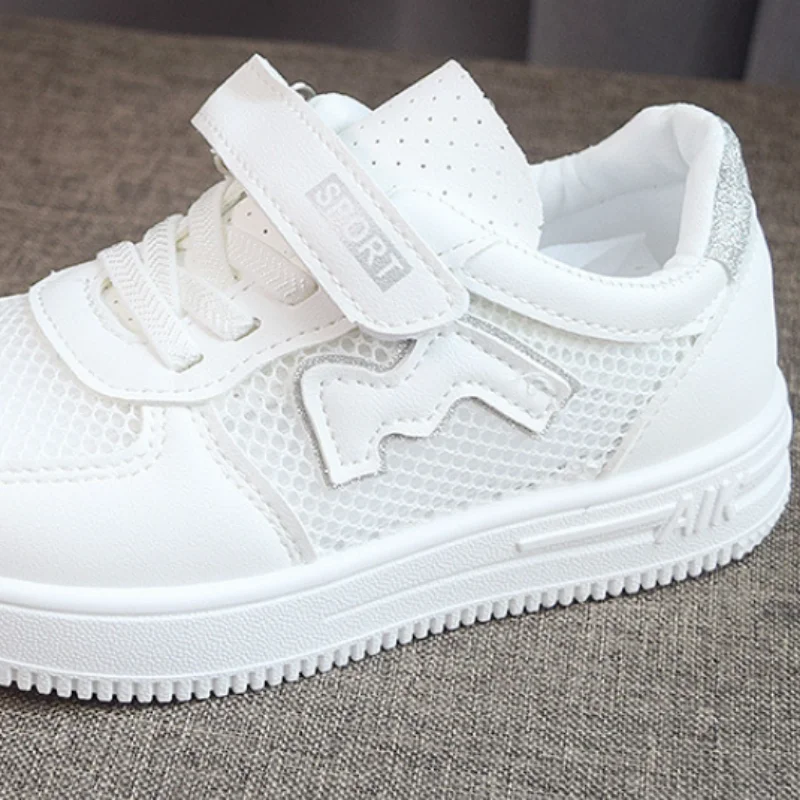 Spring and autumn children's small white shoes White sports shoes large children's casual autumn and winter