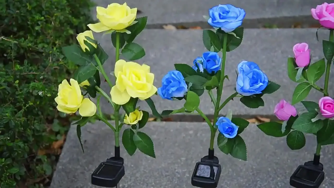 TONULAX Luces Solares De Jardín, Luz Exterior Mejorada, 7 Luces De Rosas Que Cambian De Color Para Patio, Decoración De Jardín, Panel Solar Ampliado, Rosa Más Realista (paquete De 6