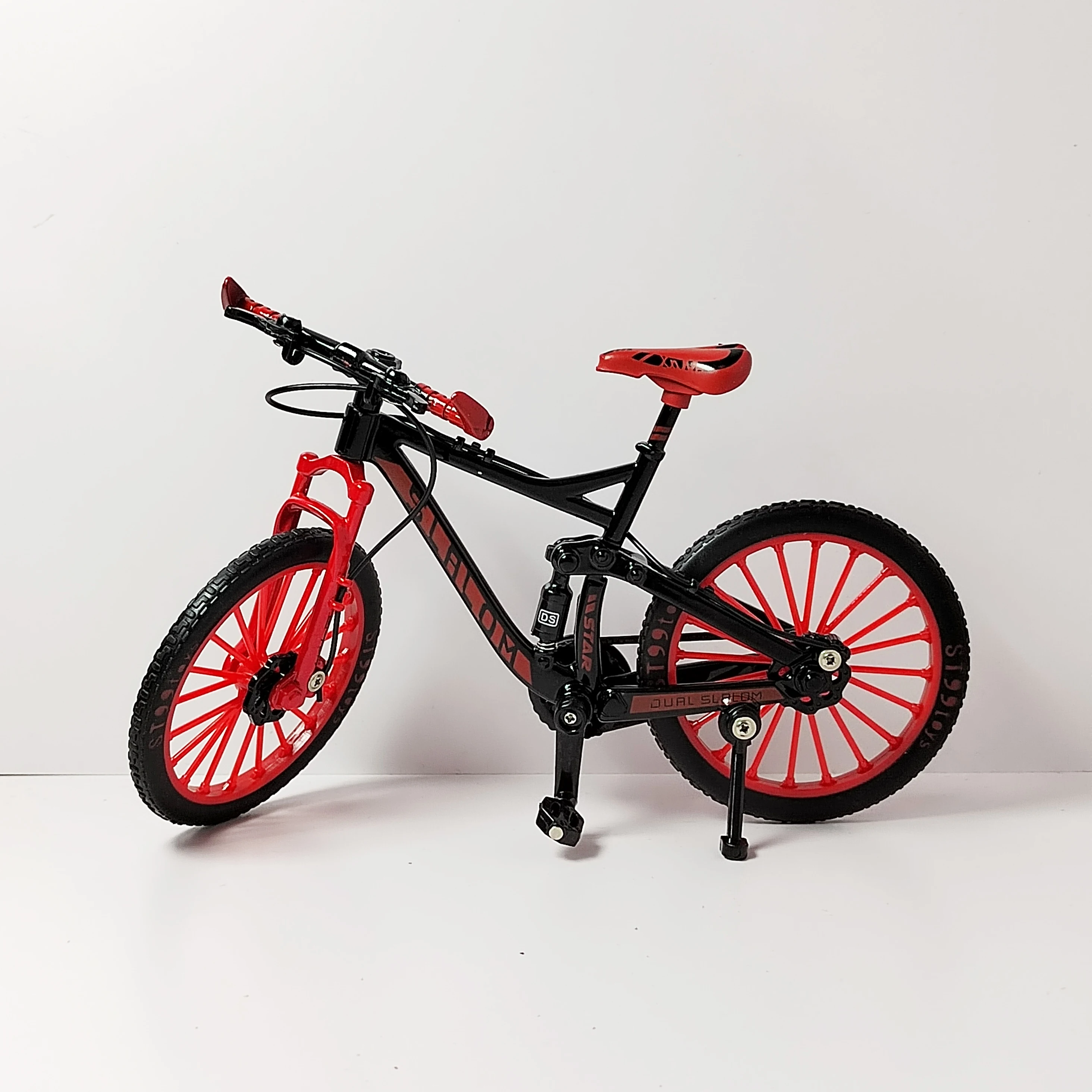 

1：8 Alloy Mountain Bicycle Model Mini Finger Metal Bike Diecast Red Bicycle Metal Bike Simulation Collection Toys Boys