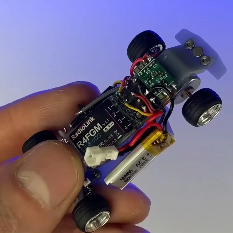 Récepteur RC RadioLink R4FGM 4 canaux 2.4GHz PWM pour mini voiture RC