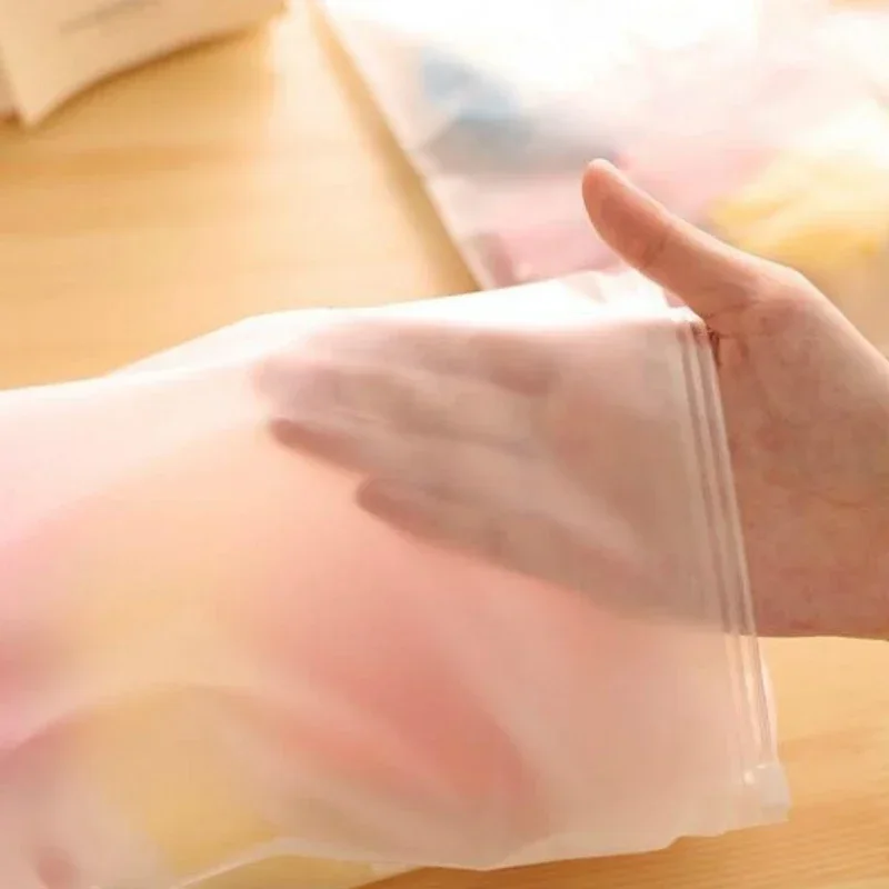 1 Pc Portable Travel Storage Bag Set Cosmetics Clothes Lingerie Bag Frosted Translucent Plastic Storage Bag Self Sealed Zipper