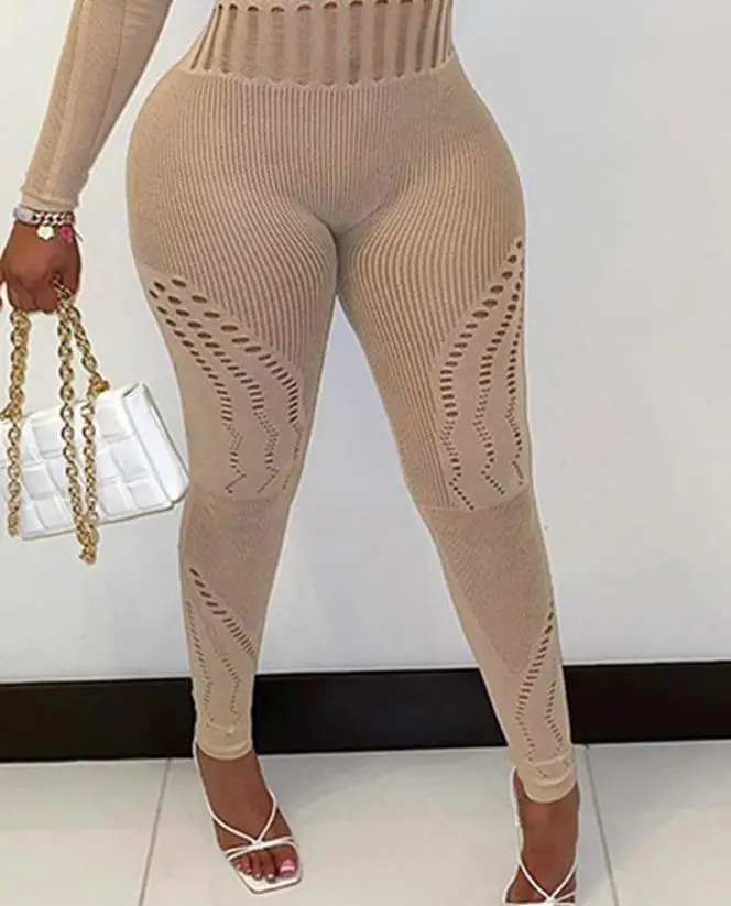 Рисунок 3 - Женский Длинный комбинезон с открытой спиной