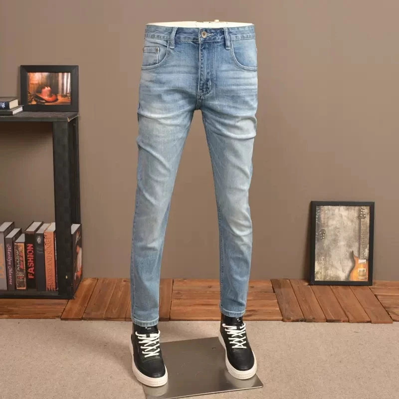 Рисунок 2 - Джинсы мужские в стиле ретро