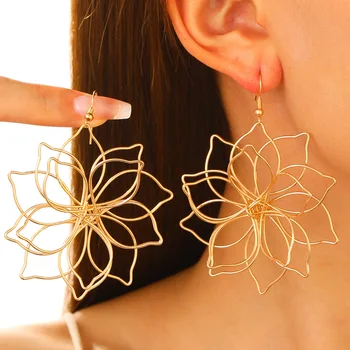 WANZHI Retro Exaggerated Metal Hollow Flower Earrings for Women Geometric Woven Pendant Earrings Fashionable Jewelry Accessories