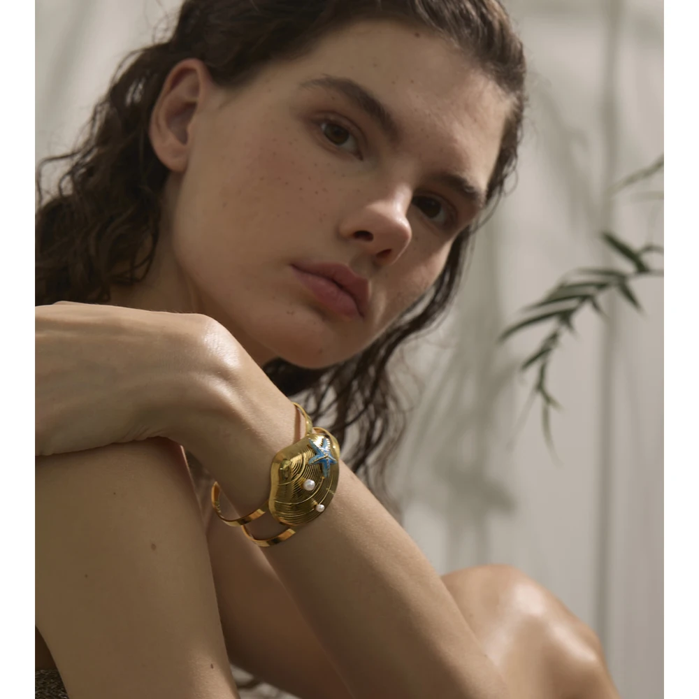 Yhpup Enamel Conch Turtle Shell Bracelet