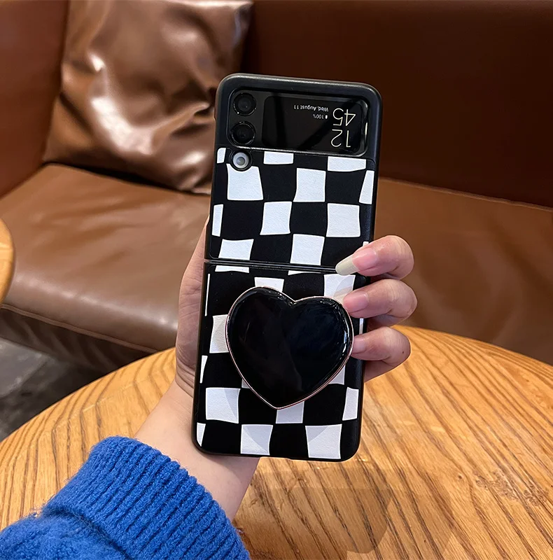 

For Samsung Galaxy ZFlip3 Cover Black and White Plaid Cases with Black Heart Phone Holder for Z Flip 3 Samsung F7110 Case