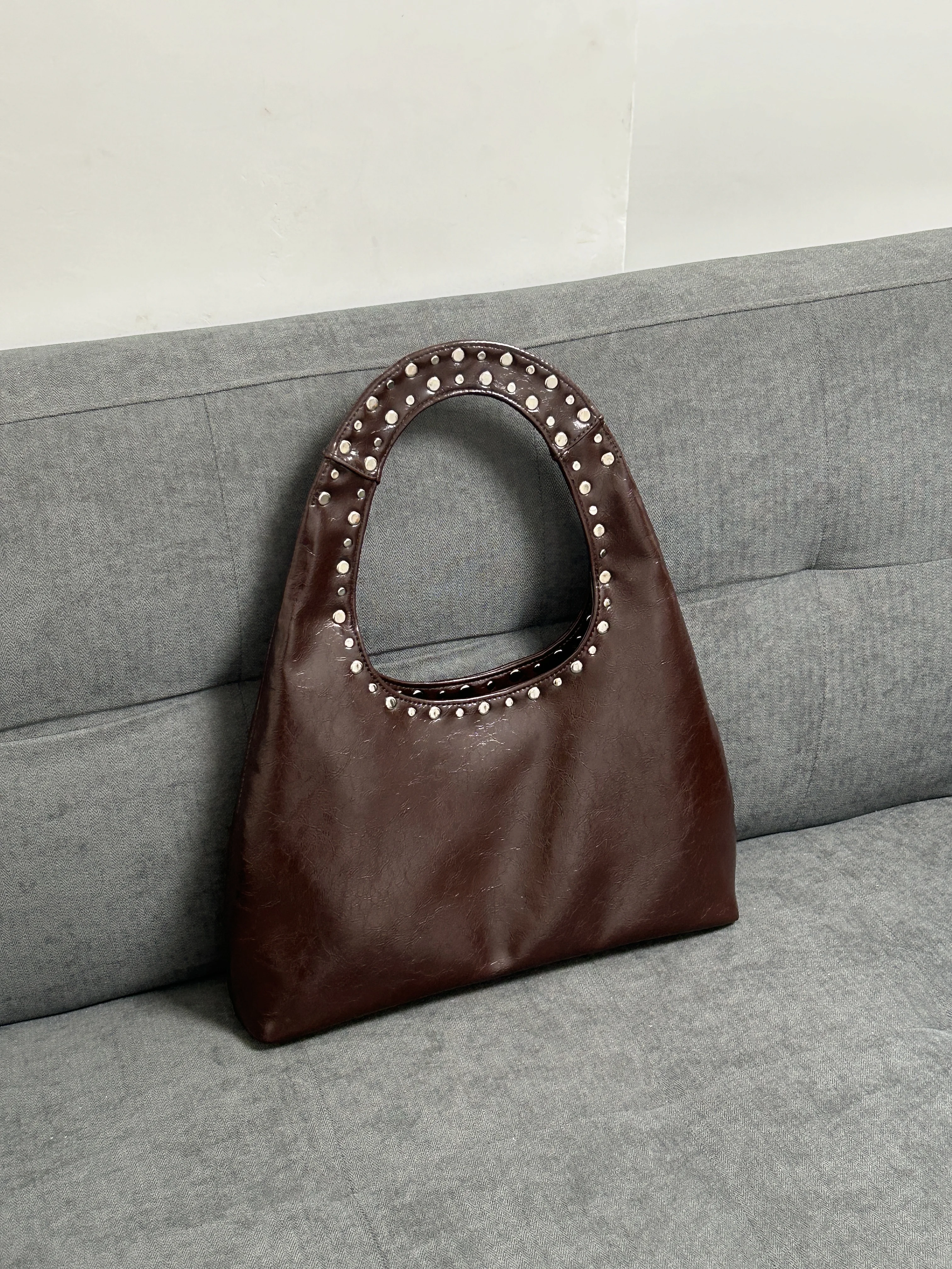 Leather Shoulder Bag 24 Retro Rivet Decorative Shoulder Bag European American Motorcycle Wind Oil Wax Leather Armpit Handbag for Women