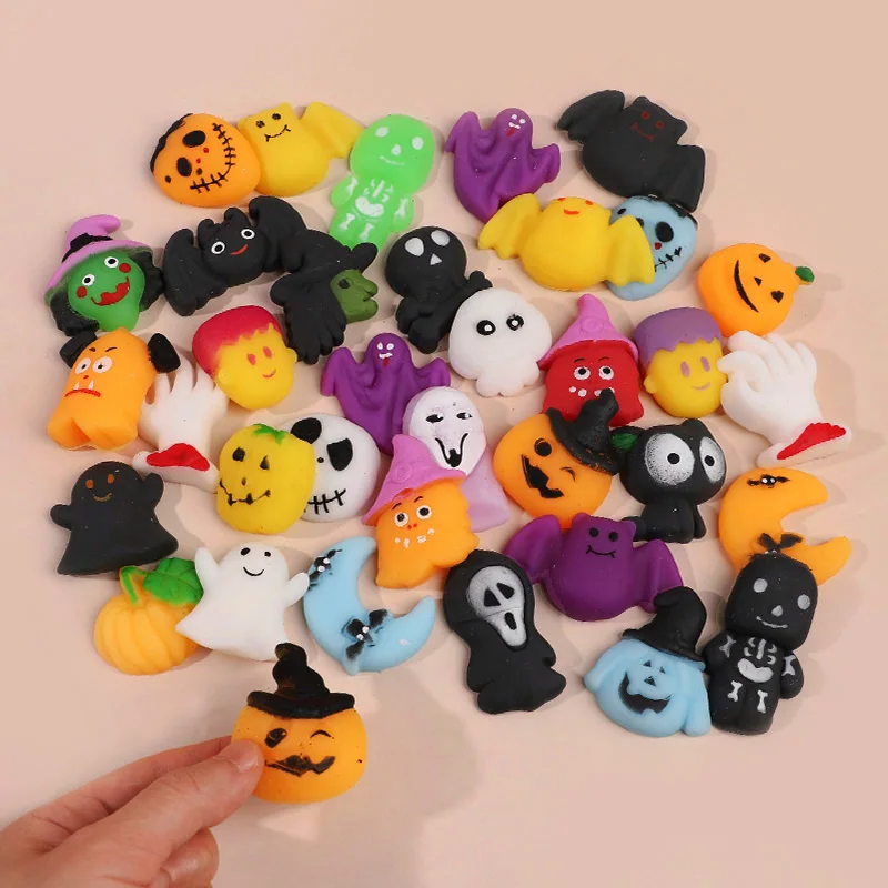 50Pcs Halloween Mochi Squishy Toy Gifts Kids Halloween Party Favors Trick or Treat Goodie Bag Pumpkin Bucket Filler School Prize