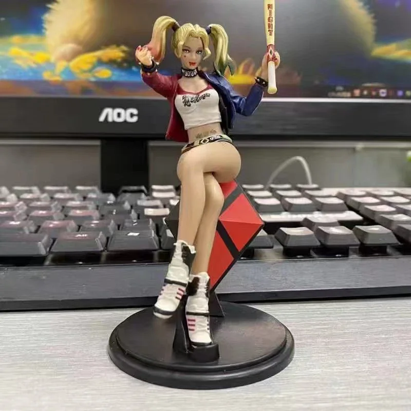 

Dc Anime Clown's Girl Harley Quinn Figures Toy Sitting Scenery Statues Model Doll Collectible Ornaments Gifts Handmade ornaments