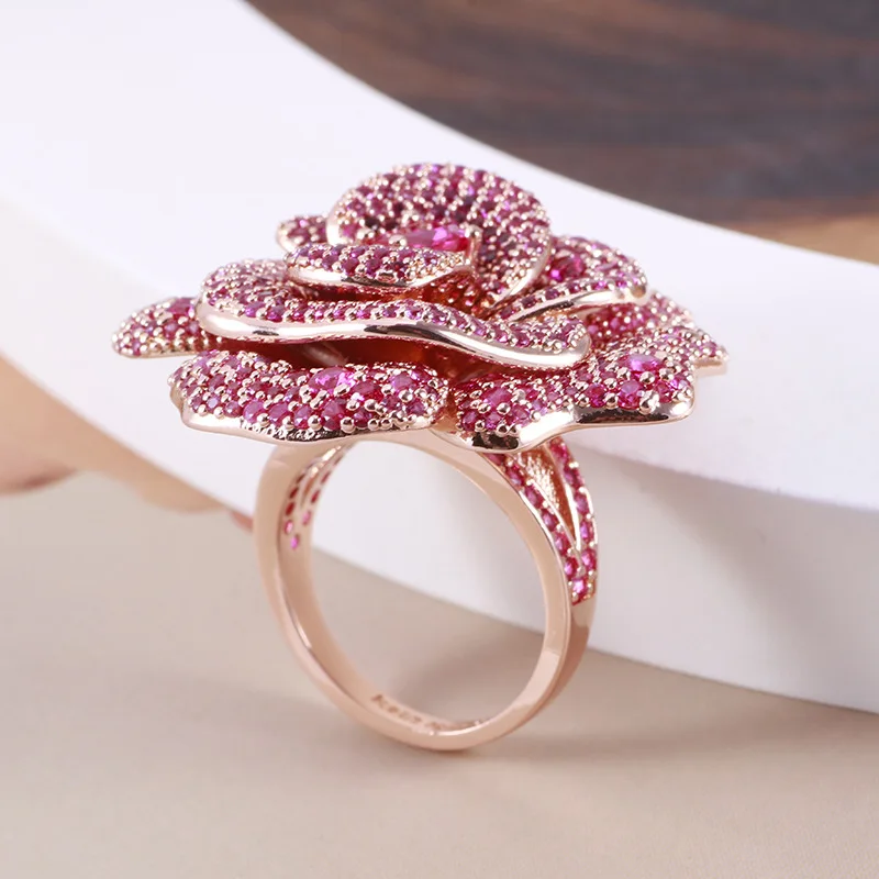 

European and American Fashion Three-dimensional Rose Camellia Modeling Gold-plated Inlaid Women's Rings