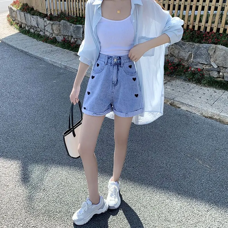 Embroidered Denim Shorts for Women's Summer 2024 New Light Colored High Waisted Slimming A-line Rolled Edge Wide Leg Hot Pants