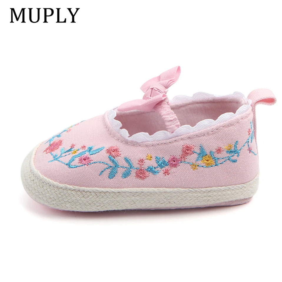 Toddler Shoes Newborn Floral Embroidery Baby Soft Sole Anti-Slip Girls Prewalker baby shoes
