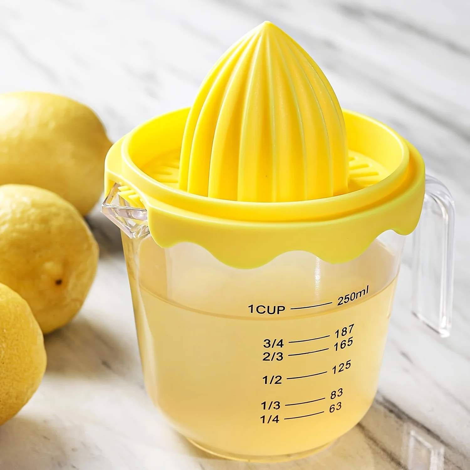 Manual Juicer, Fruit Hand Squeeze Juicer for Fruits Such As Lemons/citrus, Small Portable Juicer for Home Kitchen Trips
