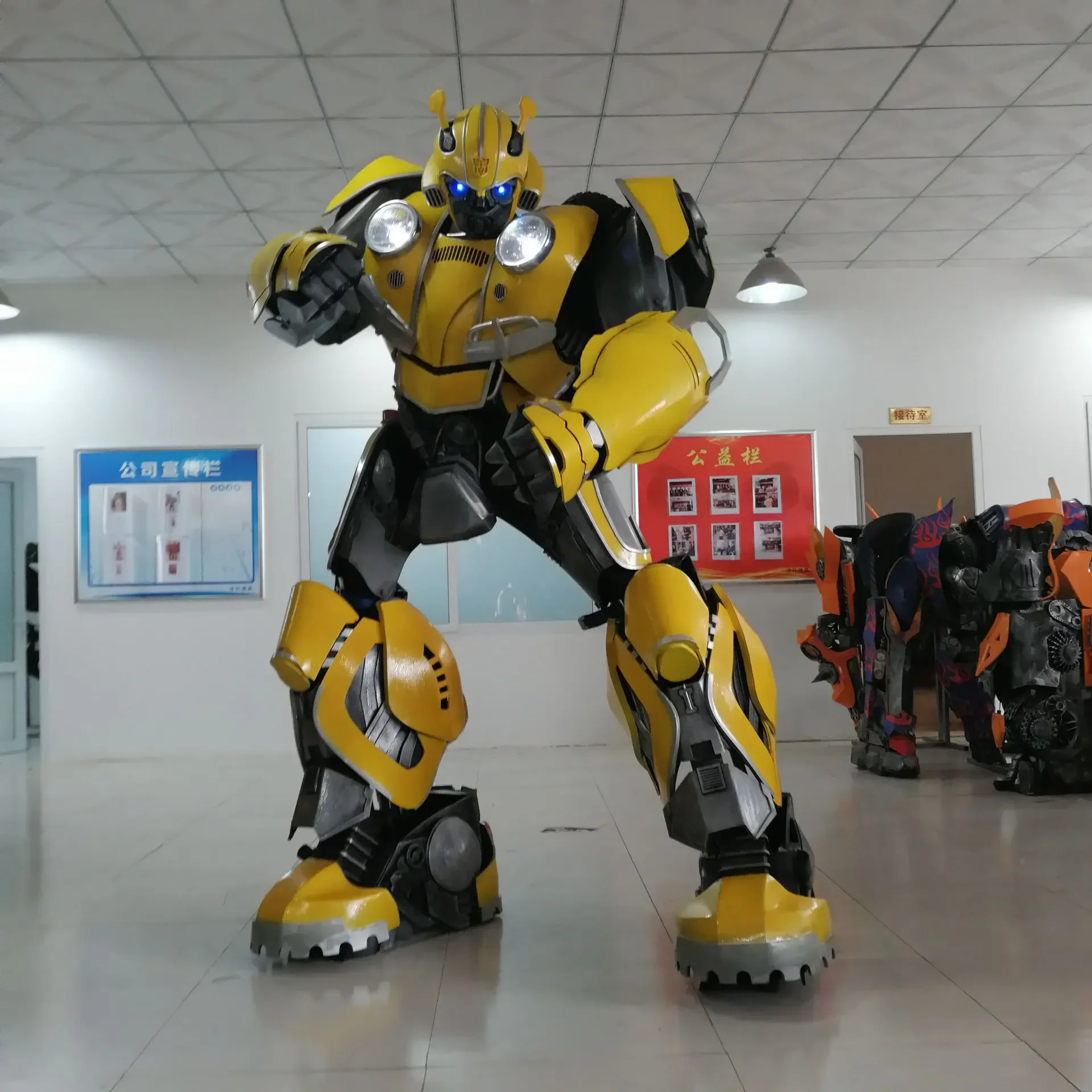 

NEW Bumblebee 1:1 Human Size Easy Wearing Movie Cosplay Re Dino Adult Robot Costume Wearable Transformation Anime Suit Prop Gift