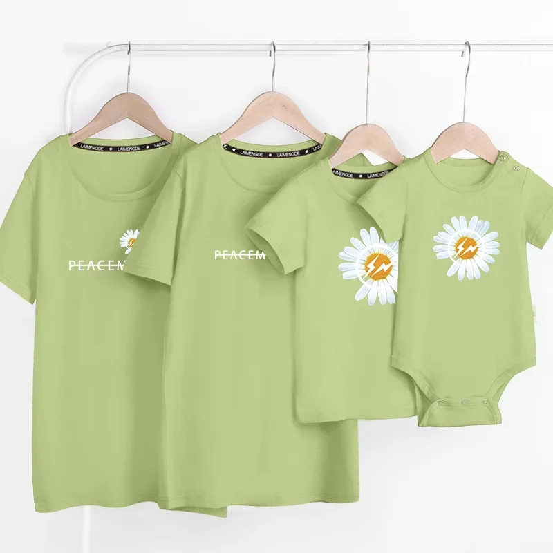 

New Family Matching Outfits Cotton T-shirt Kids Mother Daughter Clothes Baby Romper Tops Parent-child Outfits Daisy Pattern Tees