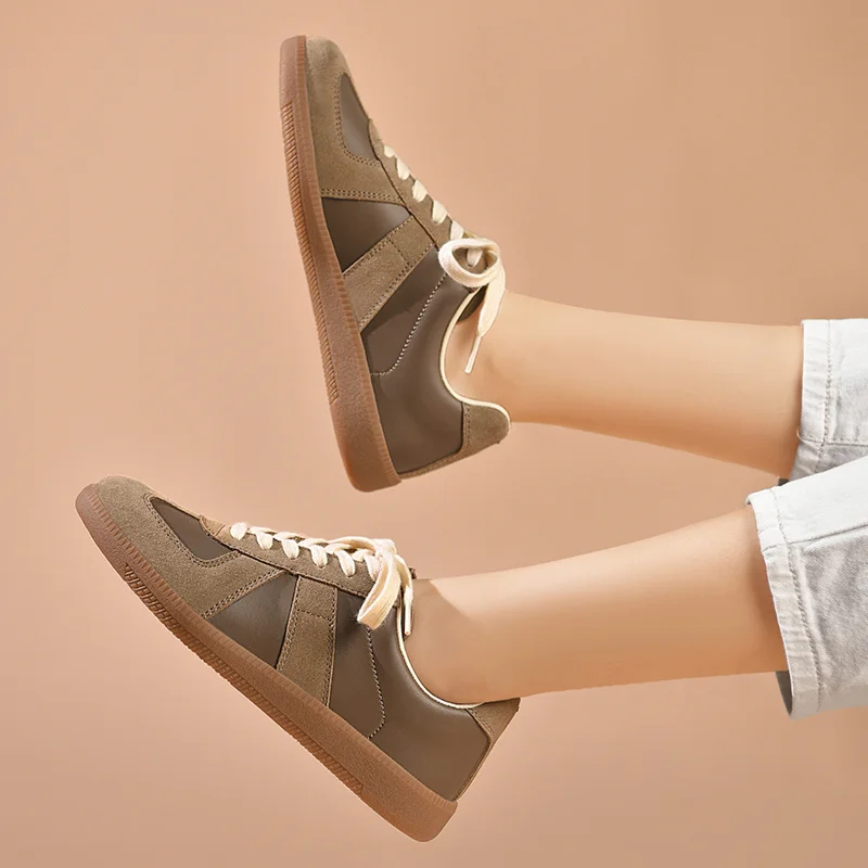 

Wansici Casual Shoes Leather, Men Women Comfort LACE-UP NON-SLIP Travel Walking Flat Skate Fashion Shoes