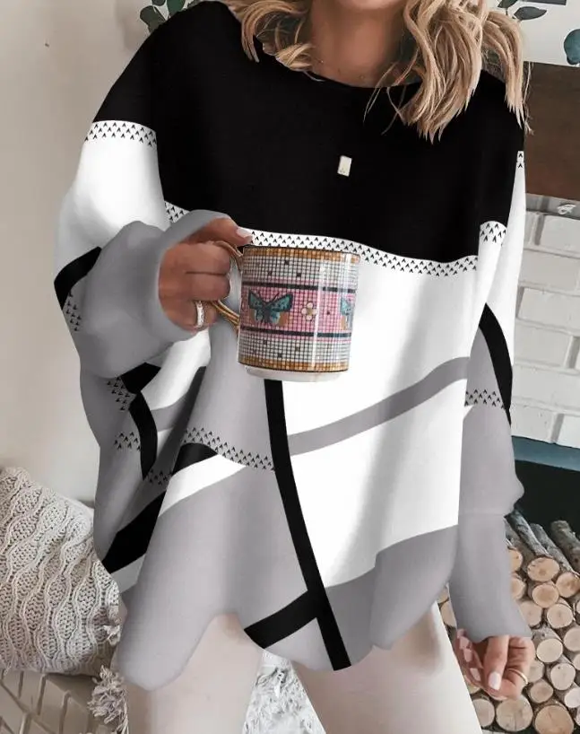 Рисунок 3 - Женская футболка с длинным рукавом