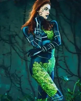 Hot Toys Batman Comics Poison Vine Body Da Donna Plantgirl Cosplay Set