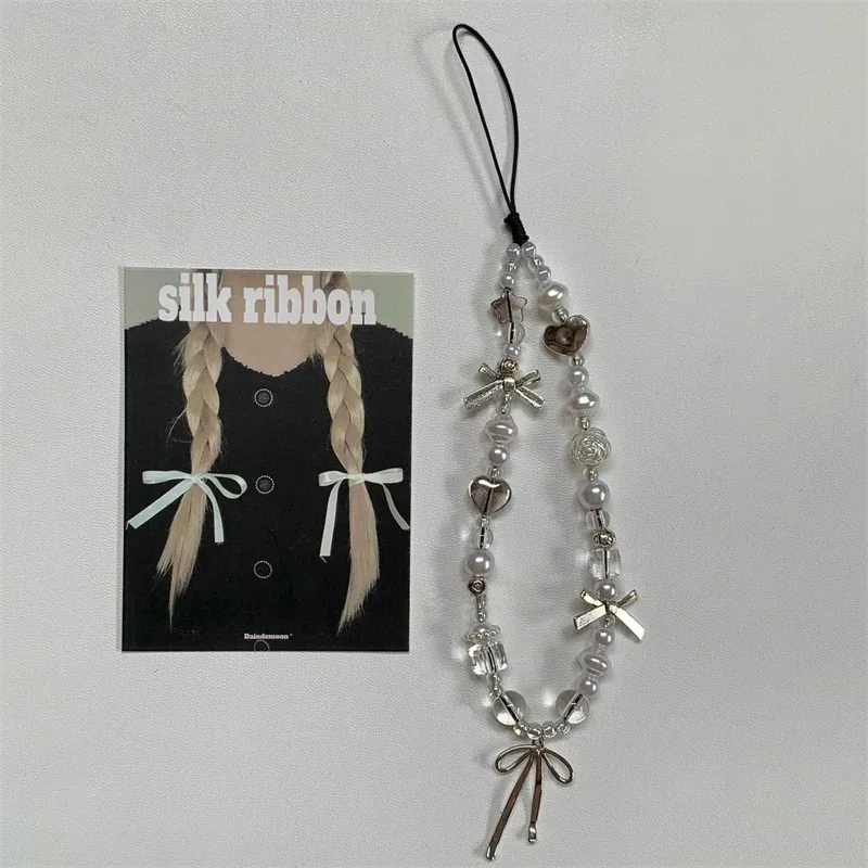 Korean Y2K Cute Flower Heart Bow Beaded Phone Chain Charm Lanyard For iPhone 16 15 Samsung Universal Accessories Jewelry Pendant