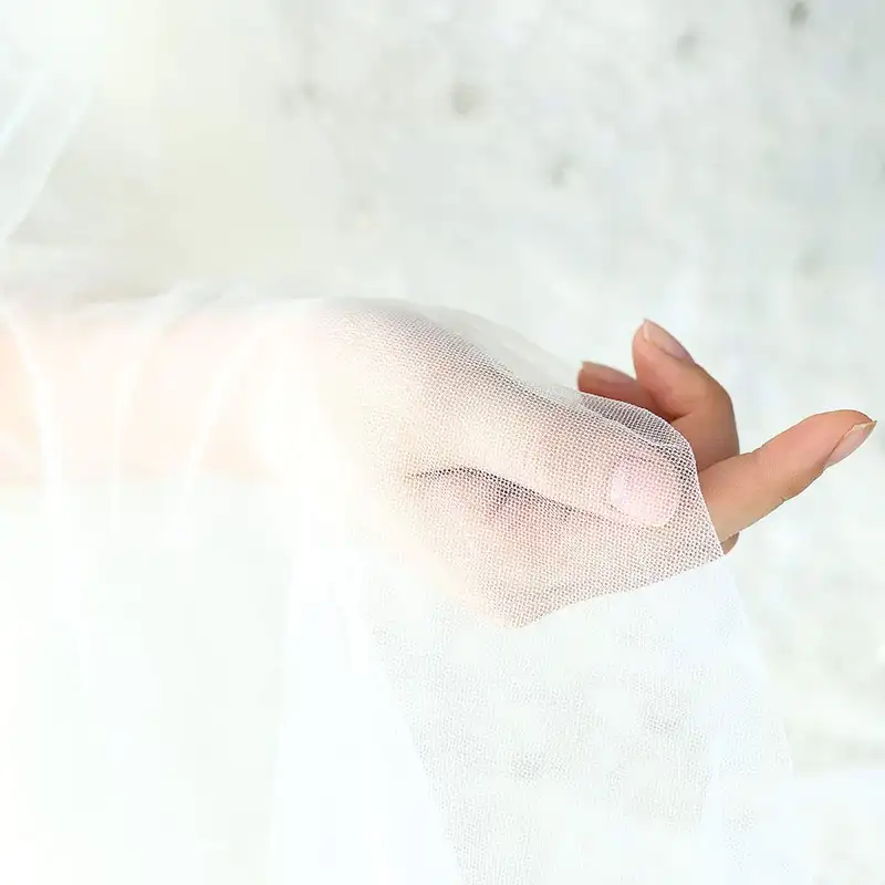 2 Tiers White Ivory Bride Wedding Veil Short Fingertip Bridal Tulle Veil with Comb and Cut Edge Velos De Novia Largos - Image 4